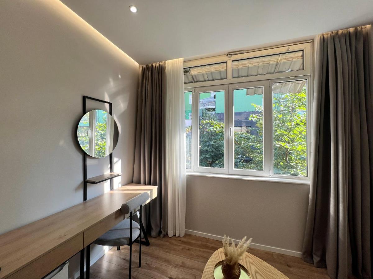Enzo Rooms & Apartment Blloku Tirana Exterior photo